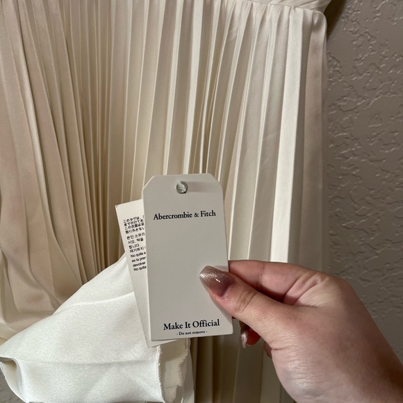 Abercrombie & Fitch Plunge V-Neck Pleated Satin Mini Dress NWT Size Large - Picture 6 of 9